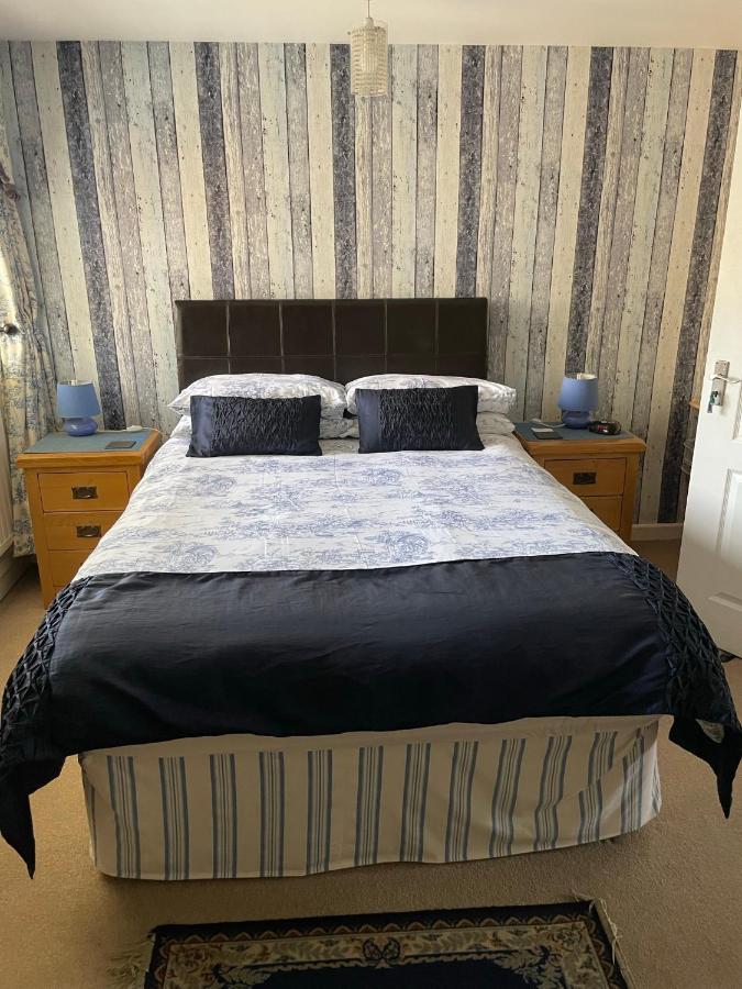 Brewery Farm House Bed & Breakfast Swindon Eksteriør billede